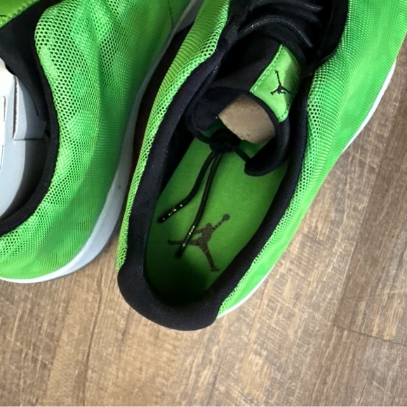 Nike Air Jordan Future Low Light Poison Green Pulse Camo - Picture 6 of 11